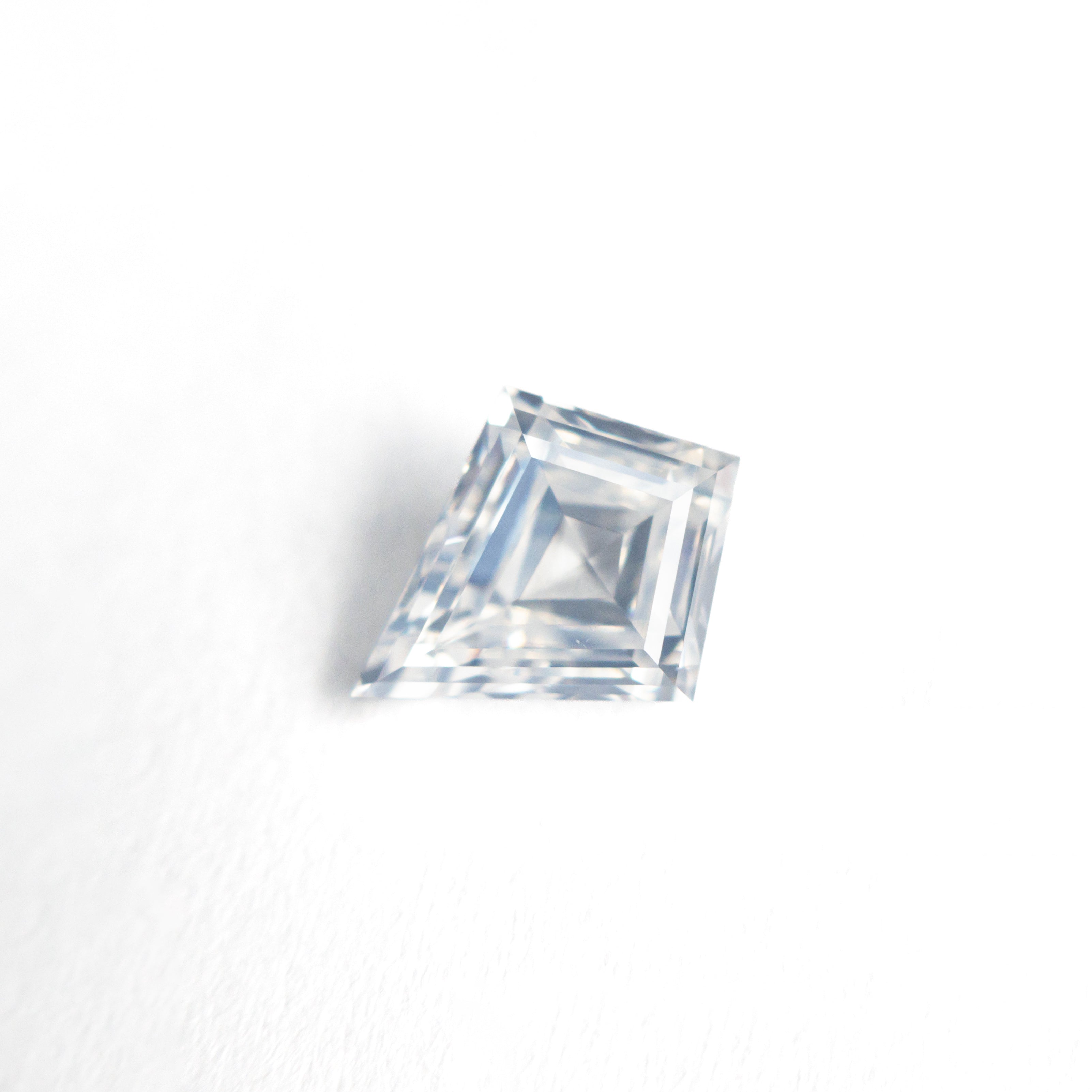 1.02ct 8.52x6.84x3.24mm Fancy White Kite Step Cut 25484-01