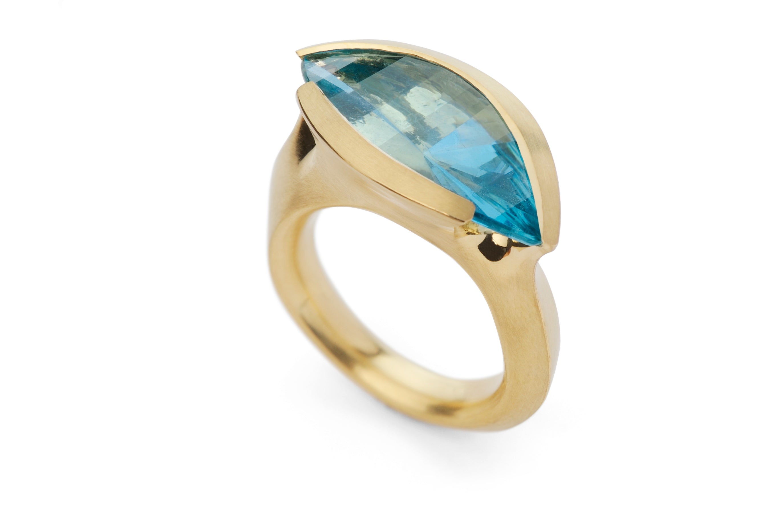 Carved yellow gold and aquamarine ring-McCaul