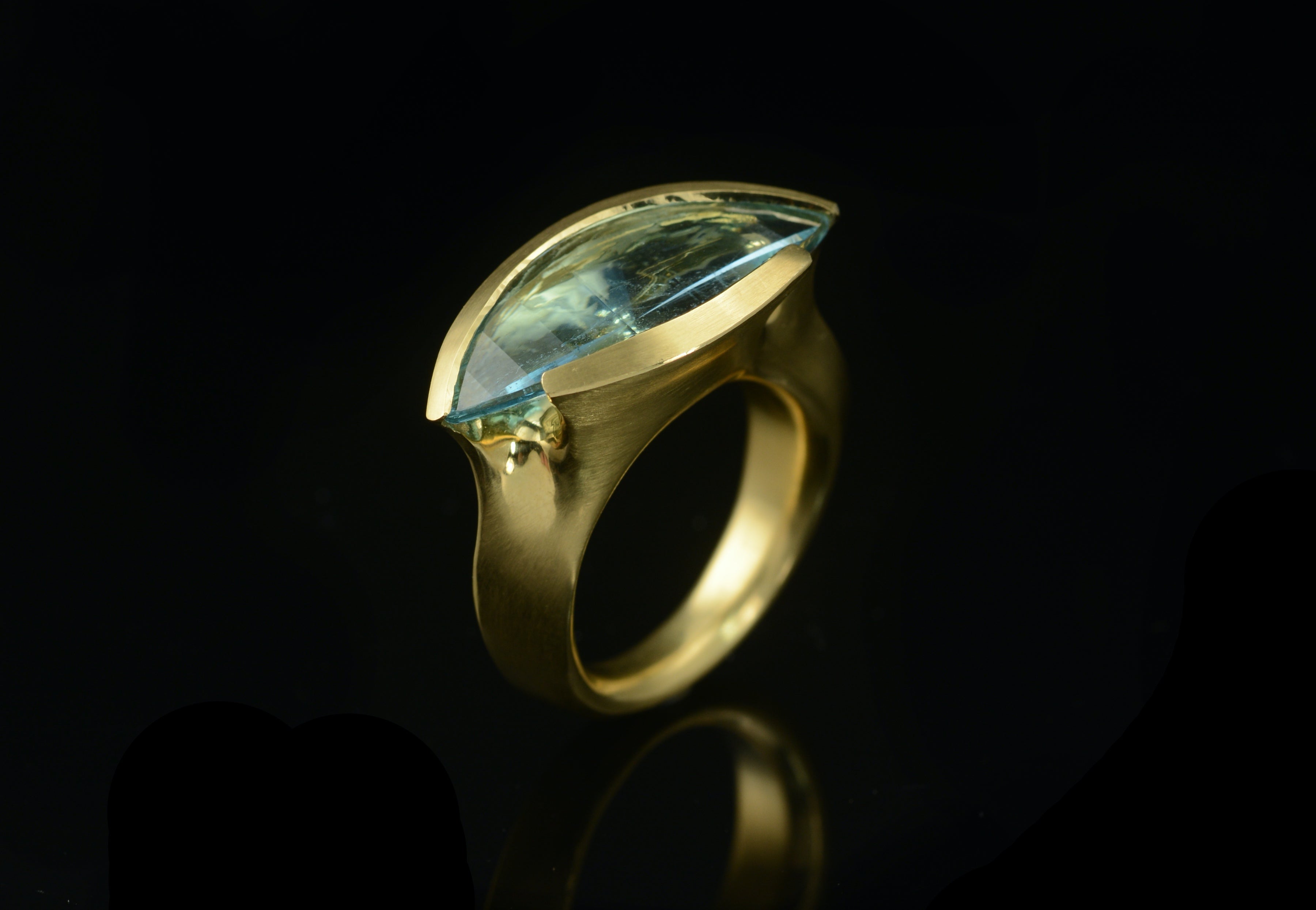 Carved yellow gold and aquamarine ring-McCaul